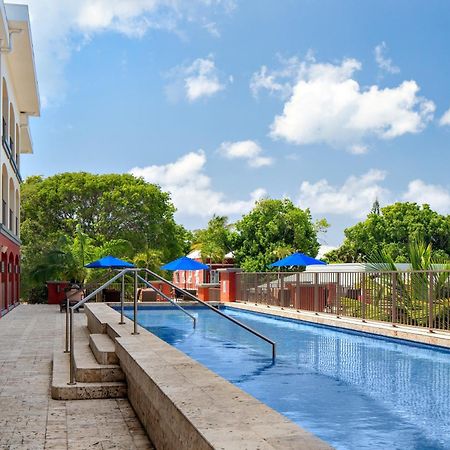Courtyard By Marriott Bridgetown, Barbados Hotel Екстериор снимка