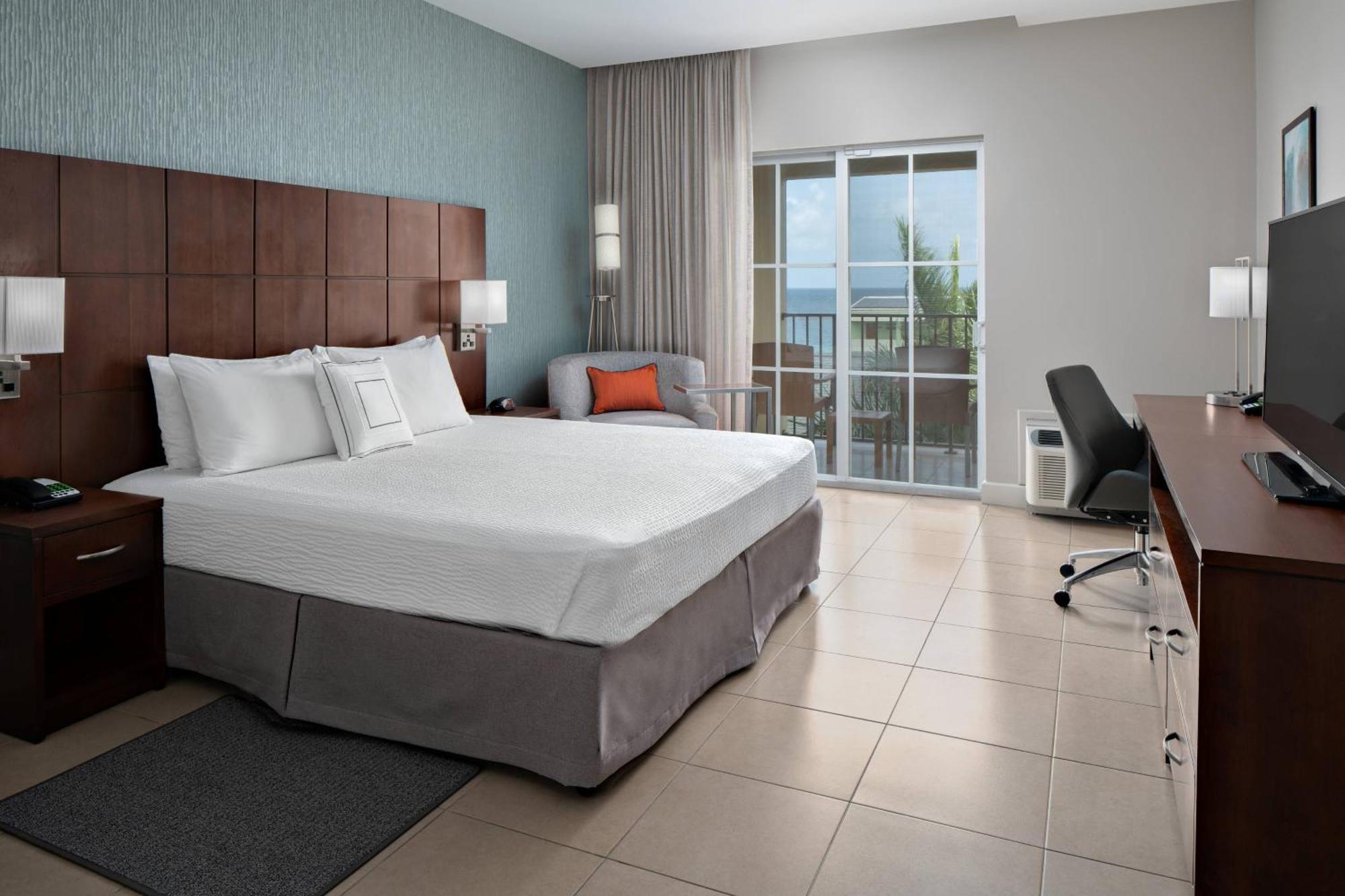 Courtyard By Marriott Bridgetown, Barbados Hotel Екстериор снимка