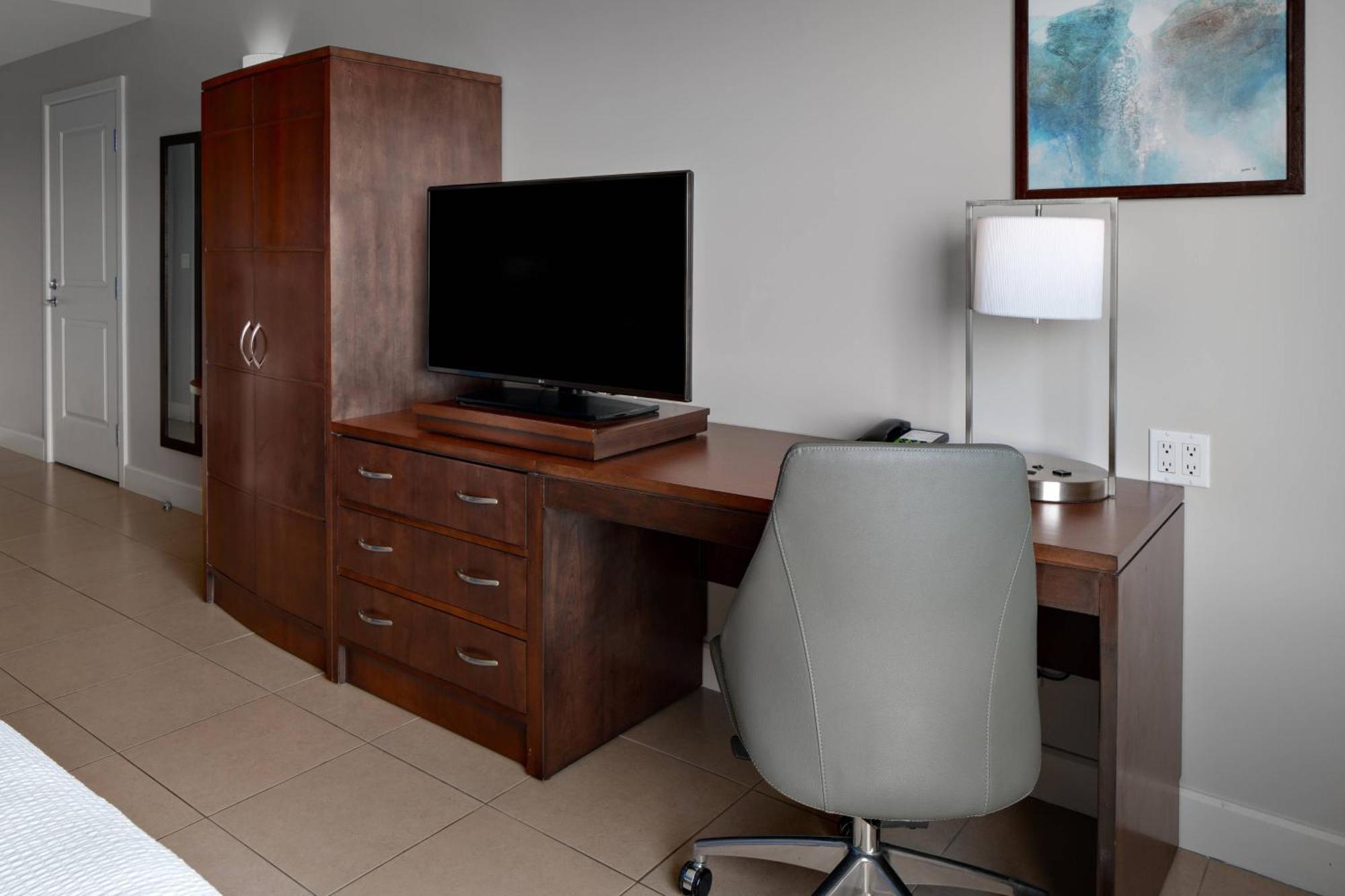 Courtyard By Marriott Bridgetown, Barbados Hotel Екстериор снимка