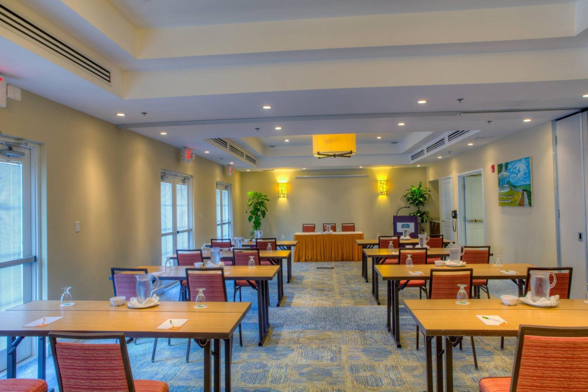 Courtyard By Marriott Bridgetown, Barbados Hotel Екстериор снимка