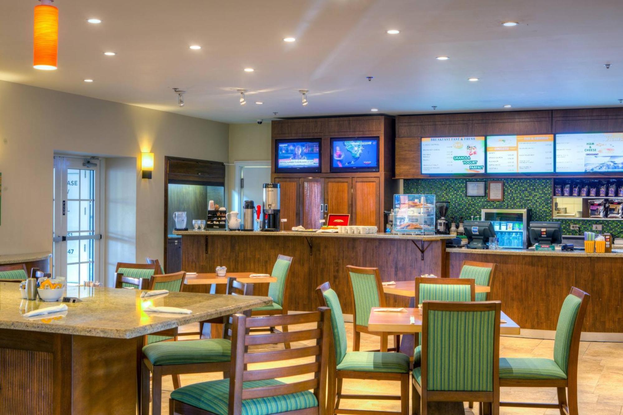 Courtyard By Marriott Bridgetown, Barbados Hotel Екстериор снимка