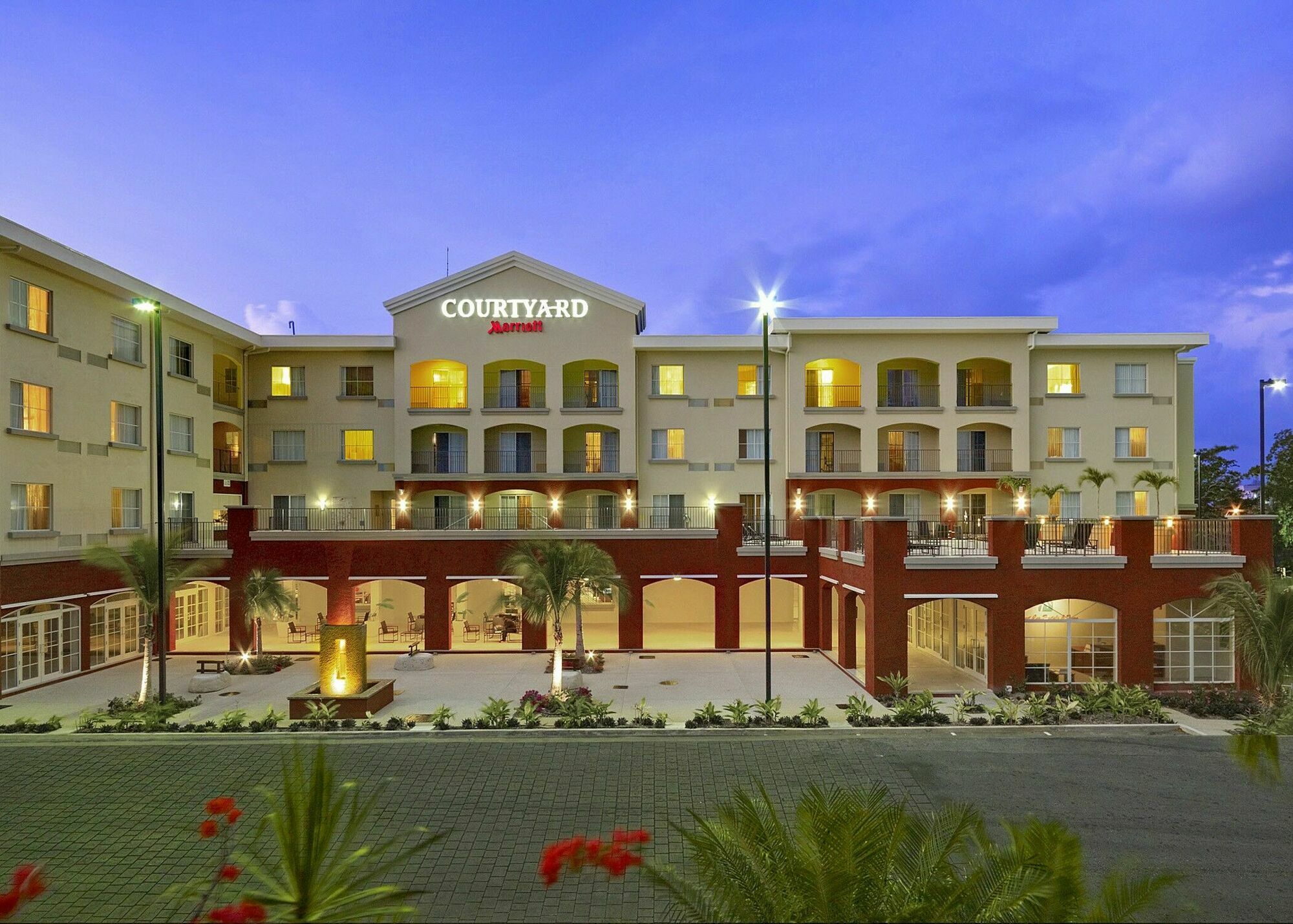 Courtyard By Marriott Bridgetown, Barbados Hotel Екстериор снимка