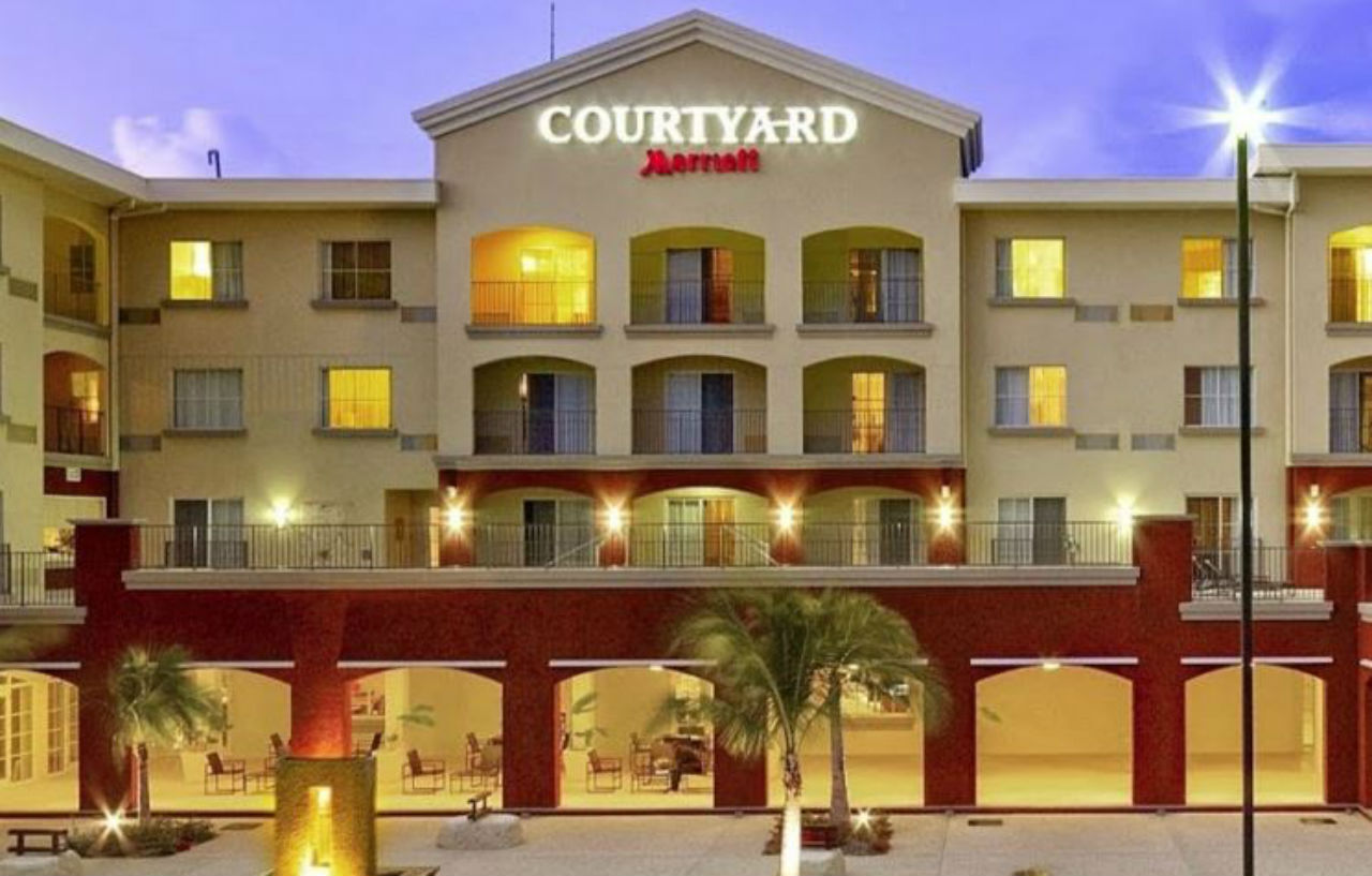 Courtyard By Marriott Bridgetown, Barbados Hotel Екстериор снимка